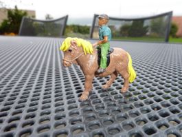 Britains Pony mit Reiter