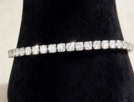 Bracciale da donna con zirconi cubici color argento