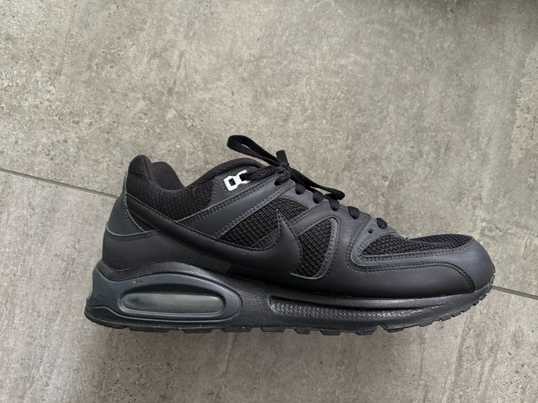 Nike Chaussures hommes: Nike Air Max Command Triple Black – D'occasion à Mumpf par galliforever 2