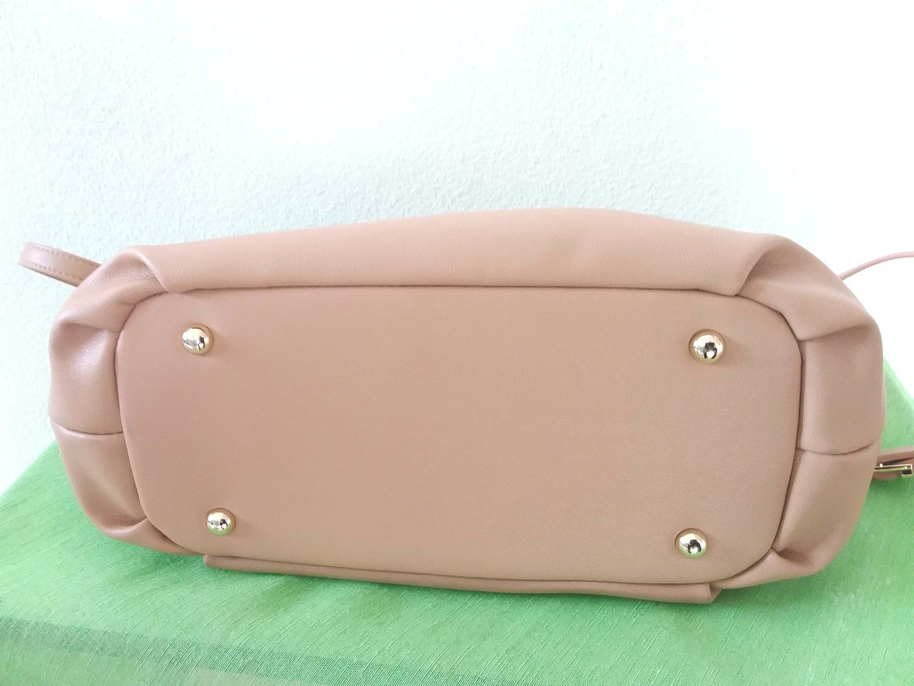 Borse da donna: NEUE Elegante Umhängetasche, beige – Nuovo e nell'imballaggio originale da Uitikon Waldegg venduto da Risibisi7 3