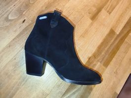 Schöne, elegante Stiefeletten NEU