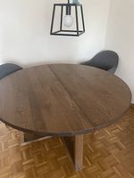 runder Esszimmertisch / MÖRBYLANGA
