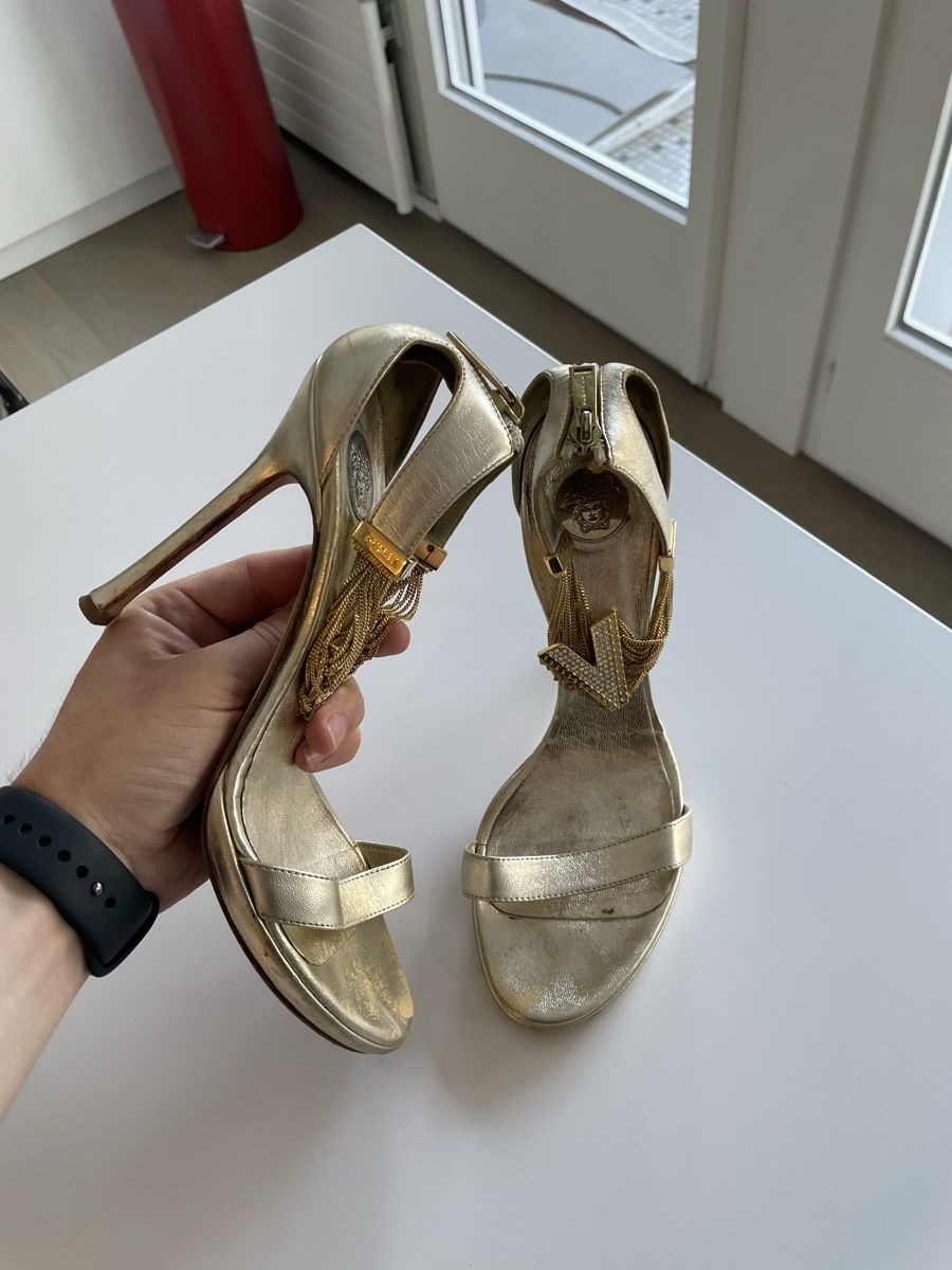 Versace Scarpe da donna: Sandales Versace dorées pointure- 39 – Usato da Genève venduto da rom_8nwv