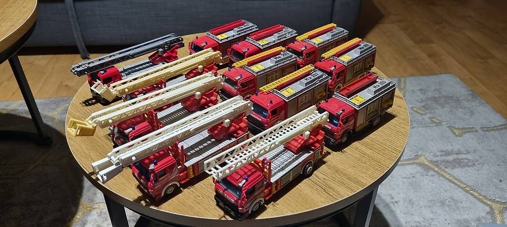 Modellini d'auto: Feuerwehr pro Stück – Usato da Landquart venduto da Predi91 2