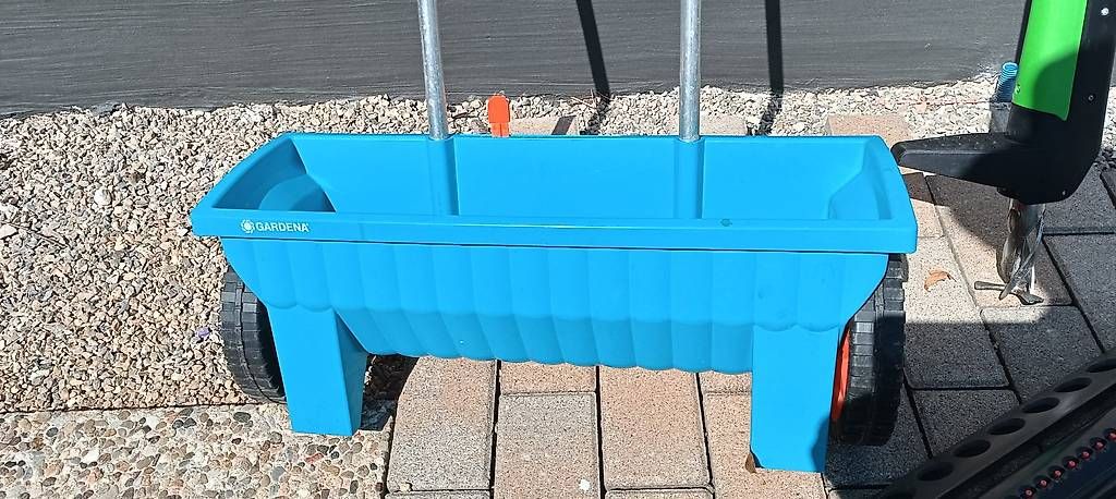 Spandiconcime: Distributeur d'engrais GARDENA – Usato da Suchy venduto da lny1952