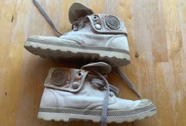 Chaussure Palladium beige taille 38