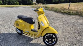 Schöne Vespa GTS 300 nur 9300km