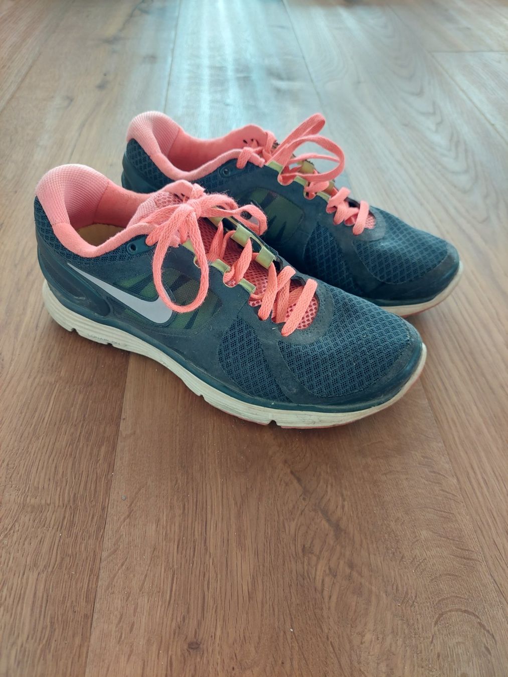 Nike Damenschuhe: Nike Schuhe Lunareclipse2, Gr. 37.5 – Gebraucht aus Schenkon von rausausdemhaus 2