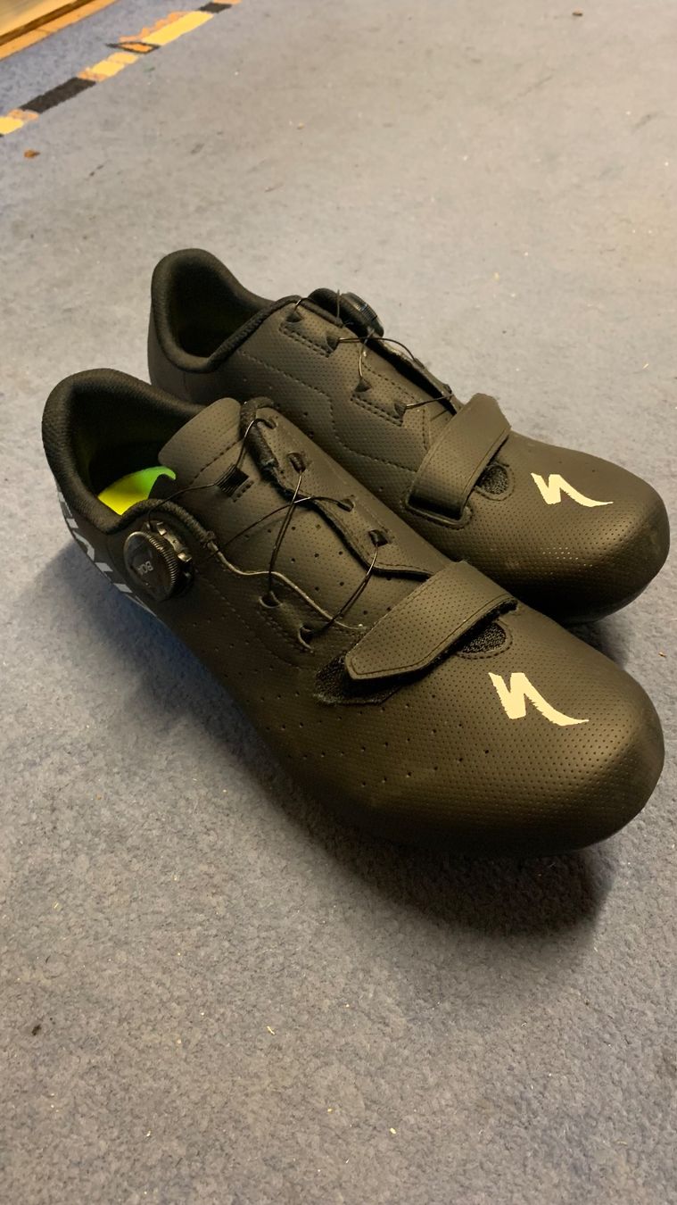 Specialized Herrenschuhe: Rennradschuhe Specialized Torch 1.0 – Gebraucht aus Basel von Jsani