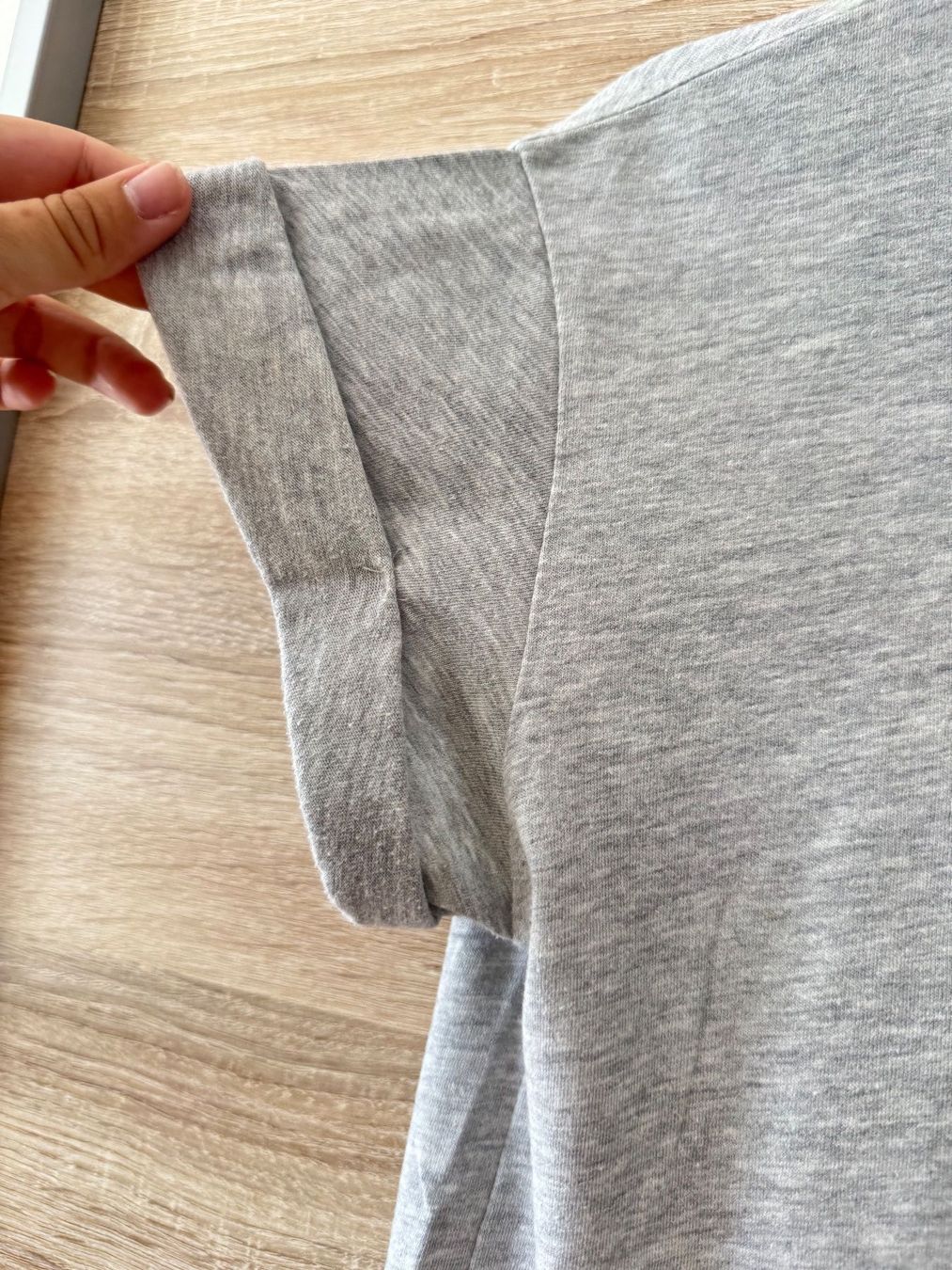 Vestiti: Robe T-shirt grise – Usato da Montreux venduto da iza_peche8 2