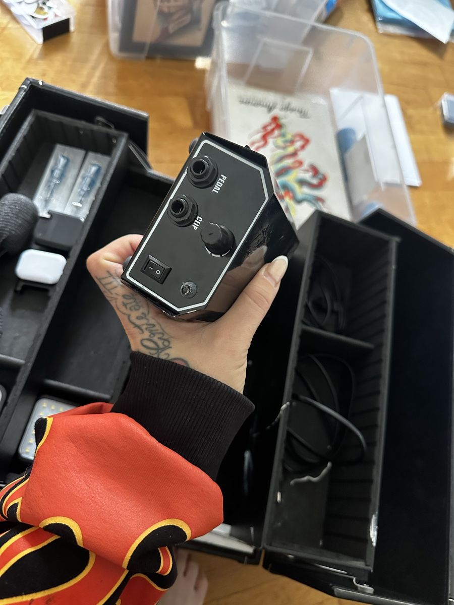 Tutti gli attrezzi: Tattoo supply groß box voll – Nuovo (secondo la descrizione) da Sarmenstorf venduto da pet_bfz6 3