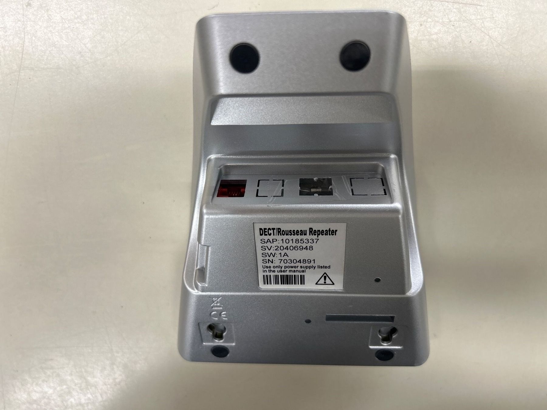 Swisscom WiFi: Swisscom Rousseau Repeater DECT 10185337 – Usato da Saas-Grund venduto da Knabberch 1