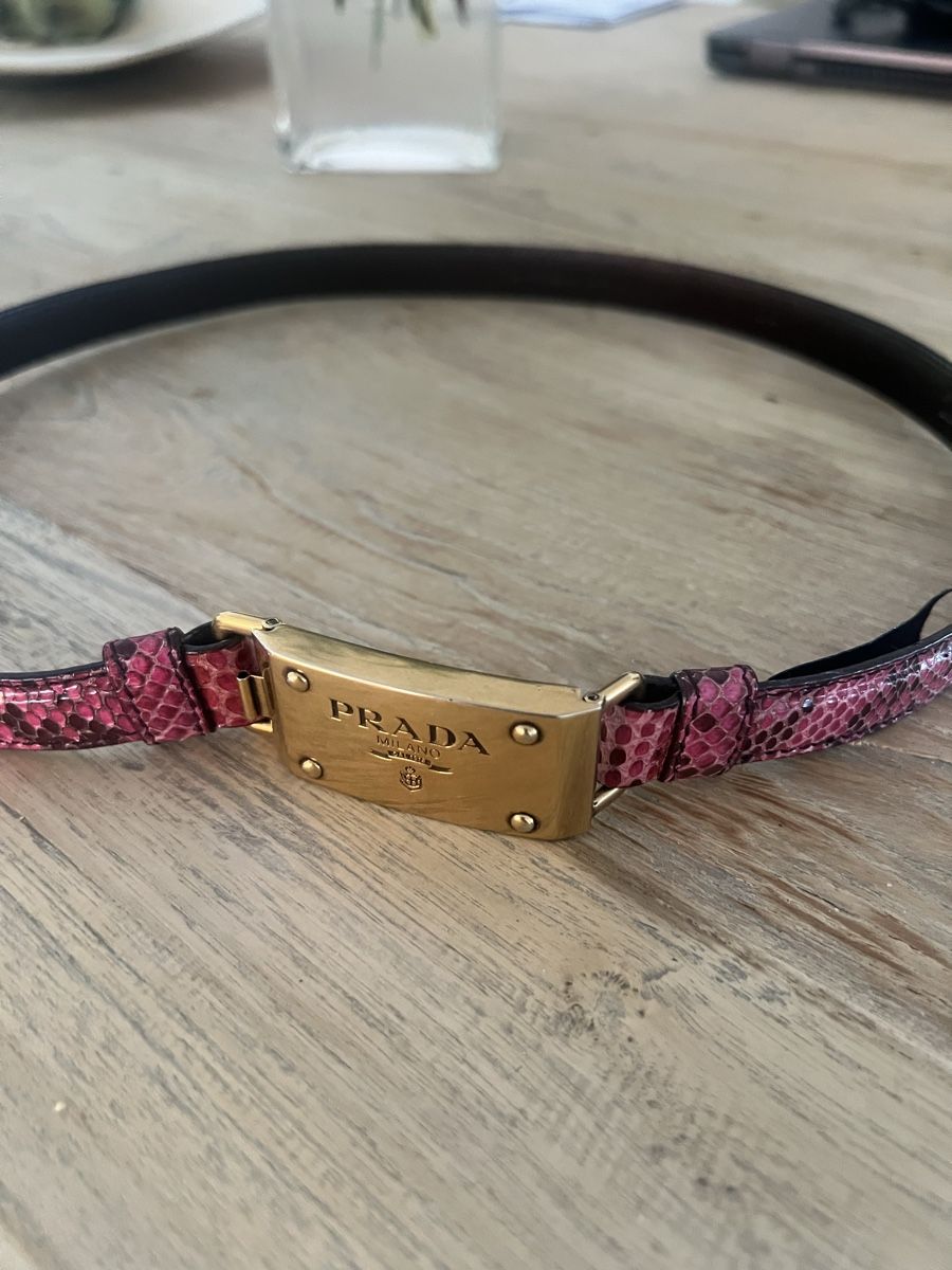 Prada Cinture: PRADA Guertel Pink Schlangenlederoptik Damen Grösse 80 – Usato da Konolfingen venduto da ele_5vww 2