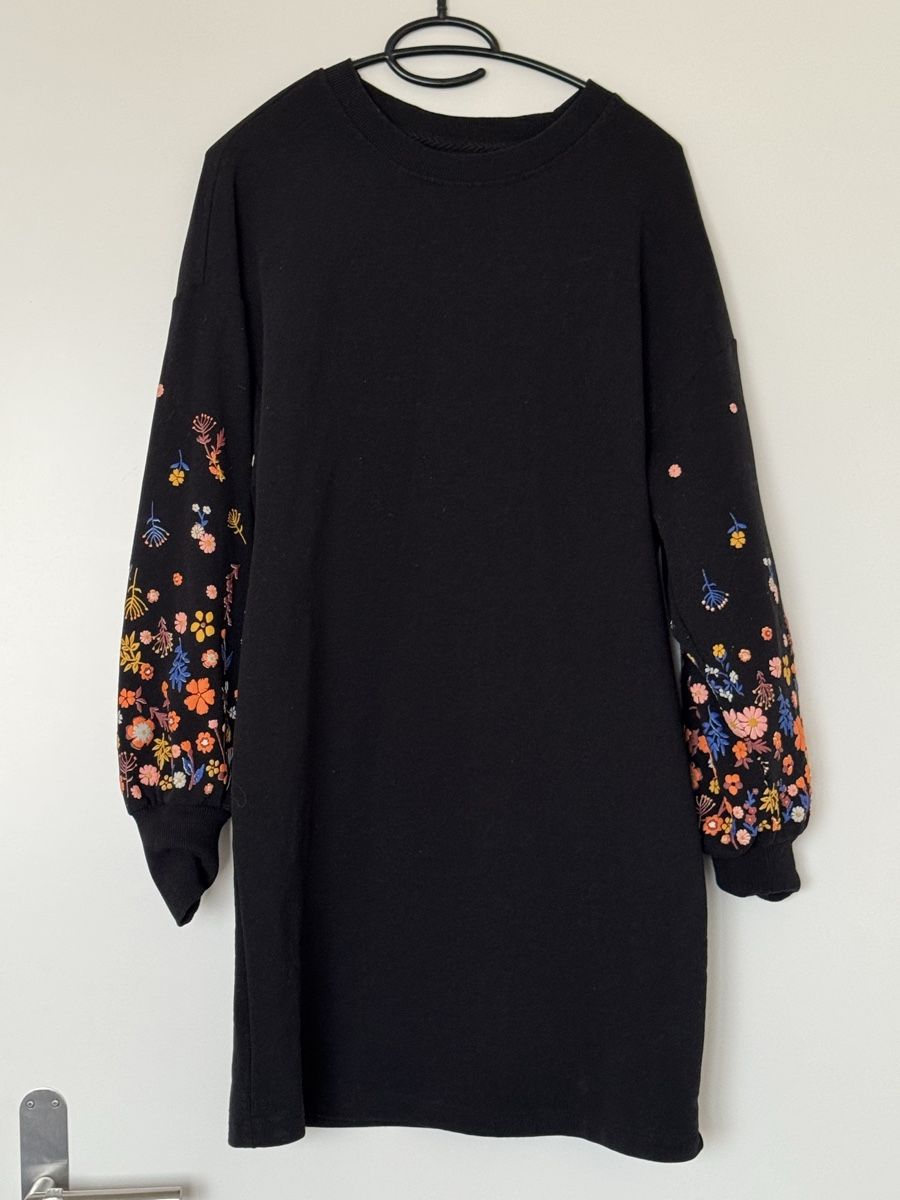 Only Kleider: Kleid – Gebraucht aus Nottwil von sta_d2xd