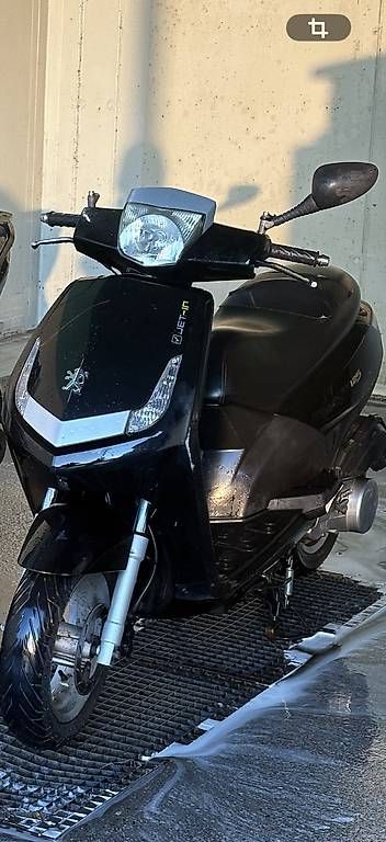 Scooters: Peugeot Vivacity 125ccm  – D'occasion à Widnau par ash_29hd
