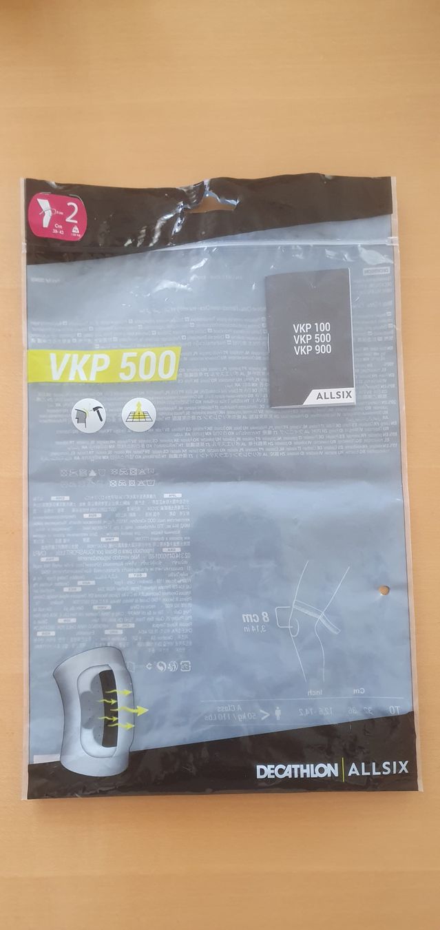 Decathlon Protezioni & Imbottiture: Volleyball Knieschoner blau – Usato da Ballwil venduto da Mirjam789 3