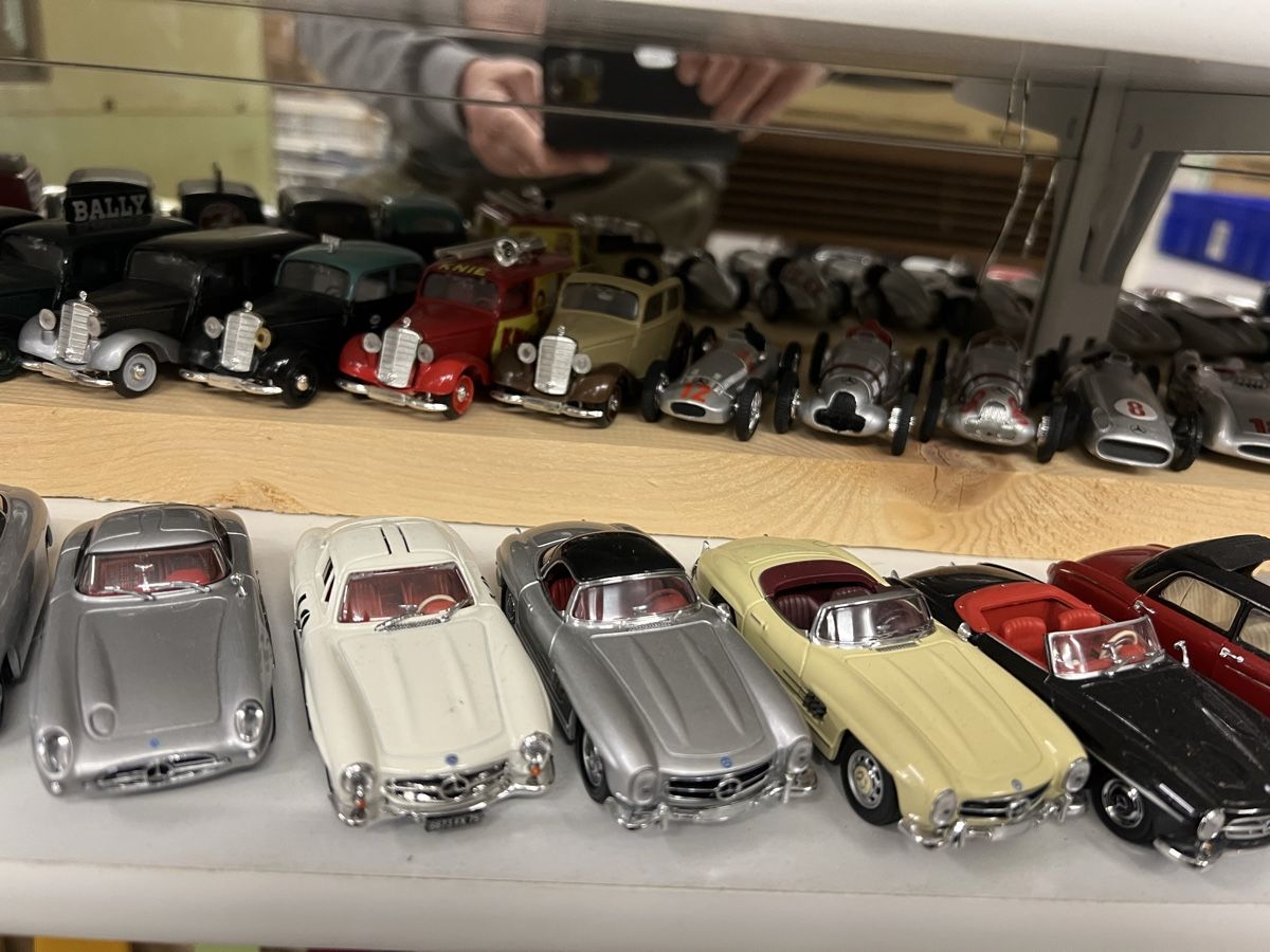 Mercedes-Benz Modellini d'auto: 90 Mercedes 1/43 Modellautos – Usato da Steffisburg venduto da gfell2 4