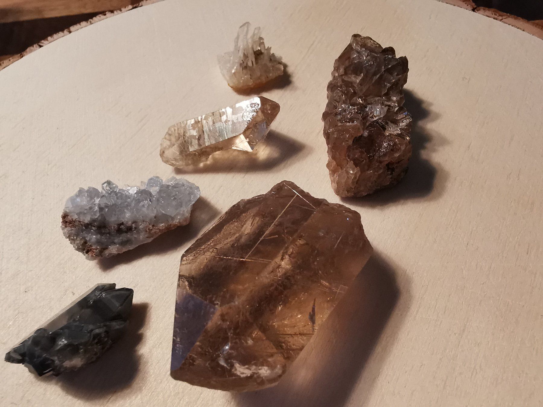Minerali & Pietre curative: 6 spannende Kristallstufen / Spitze – Nuovo e nell'imballaggio originale da Dierikon venduto da Buntspecht-10 1