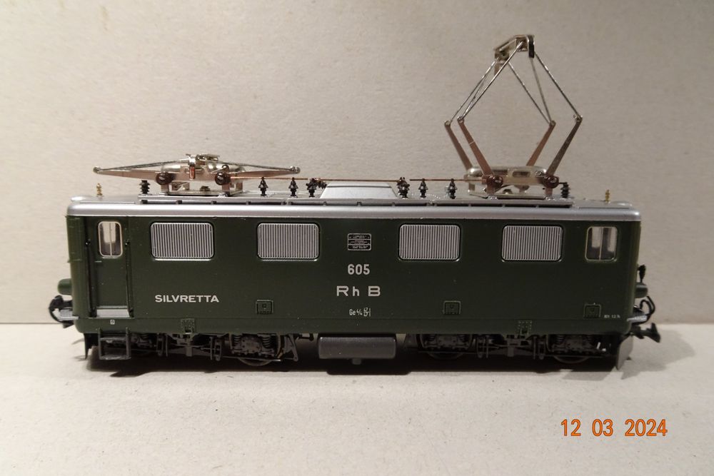 BEMO LOCOMOTIVE GE 4/4 II der RhB 1258 132 EUR 120,00 - FR