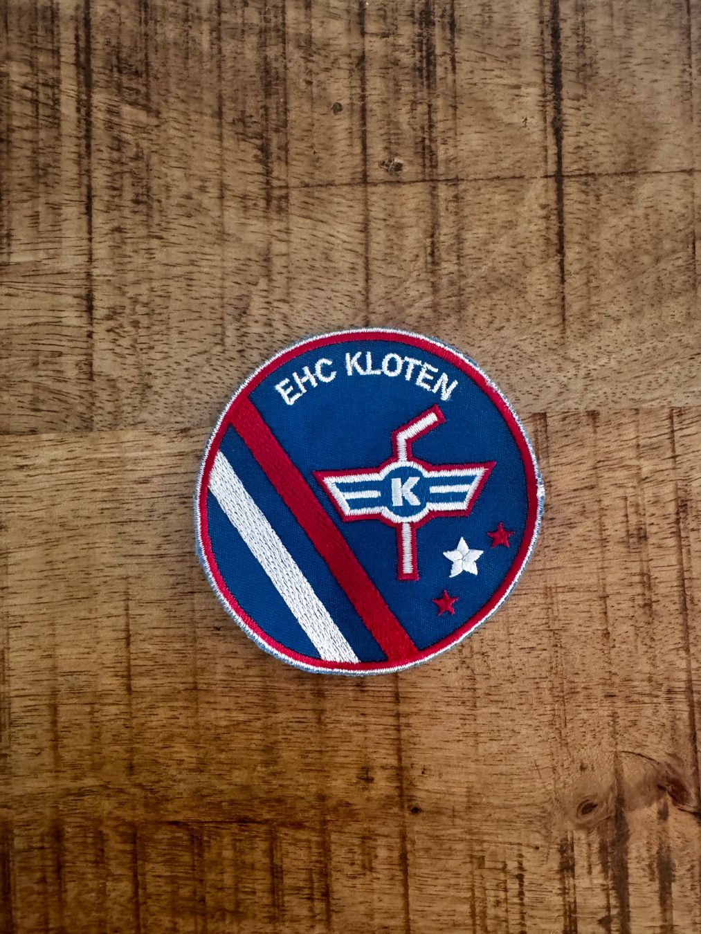 Lotti di vestiti: EHC Kloten Trainerjacke + Hose + Aufnäher – Nuovo (secondo la descrizione) da Kloten venduto da Chailds 3