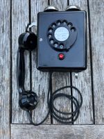 Wandtelefon schwarz, Wählscheibe, Schweiz, Antik