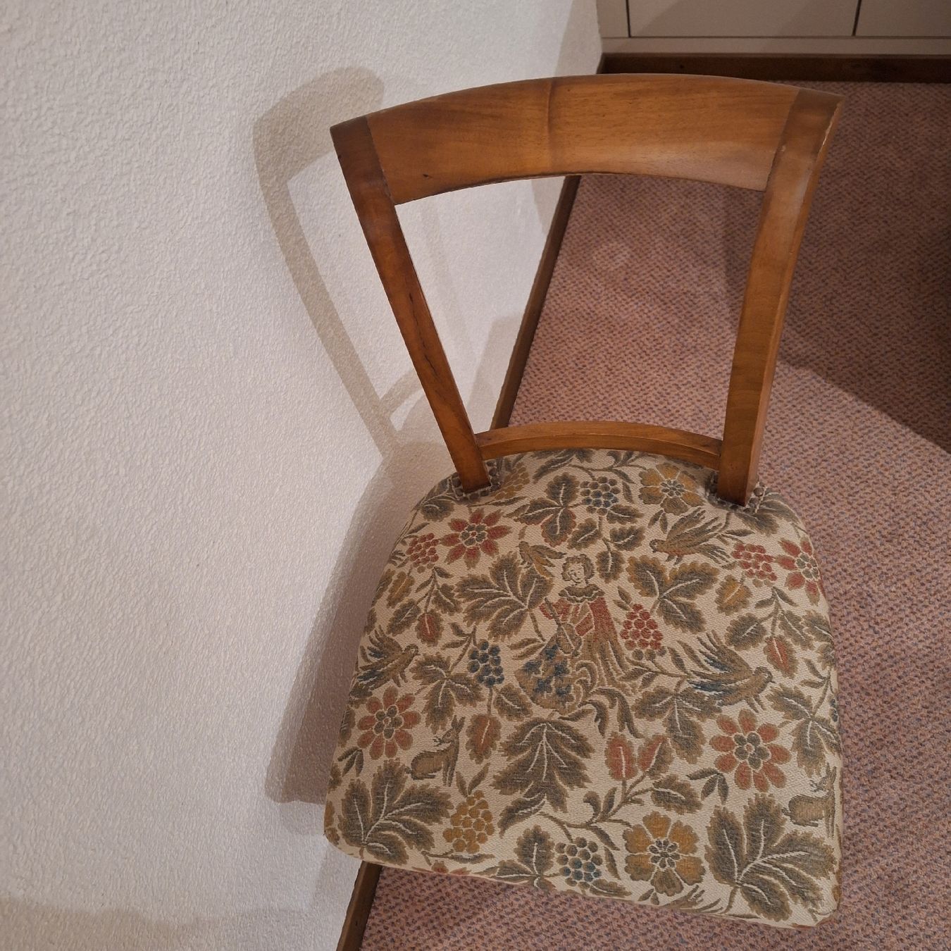 Stühle: Schöner, nostalgische Stuhl,  Holzlehne – Gebraucht aus Winterthur von Goldpipau 2
