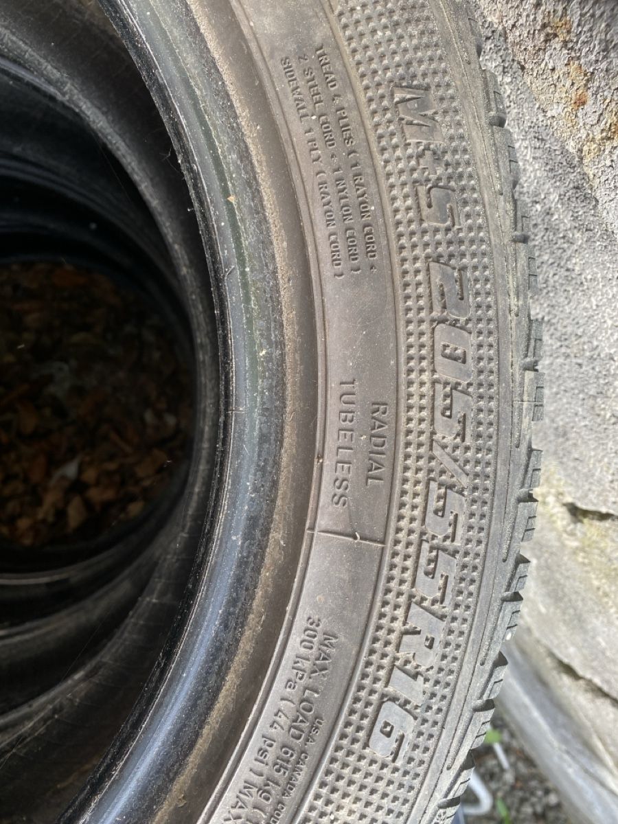 Pneumatici & Ruote complete: Pneu 205/55/16 – Usato da Grub AR venduto da dav_cwh8 1