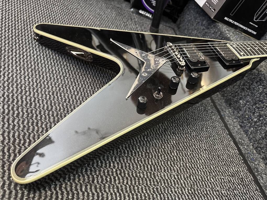 Strumenti musicali: Epiphone Flying V Custom D. Mustaine – Usato da Morges venduto da GvnMusic