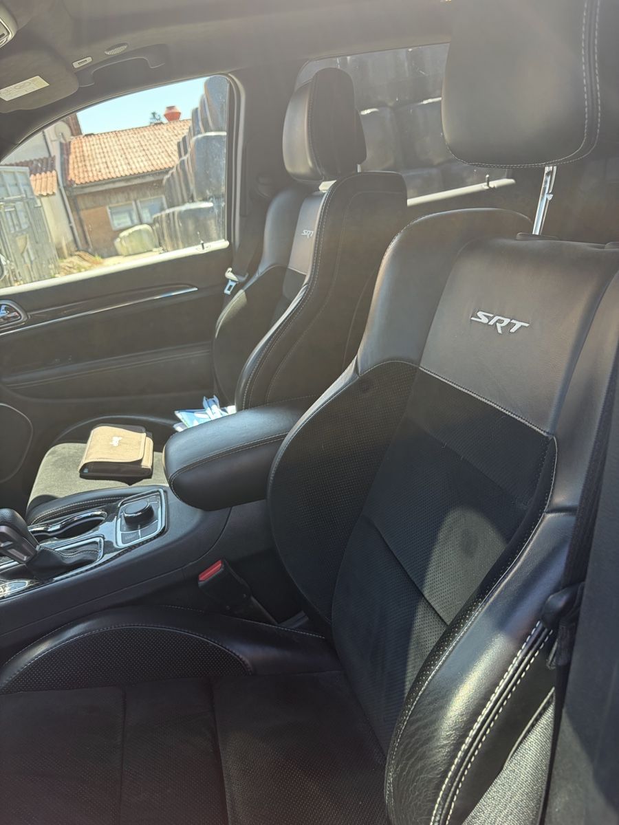Jeep Autos: Jeep GrandCherokee SRT – D'occasion à Coffrane par liciniop 5