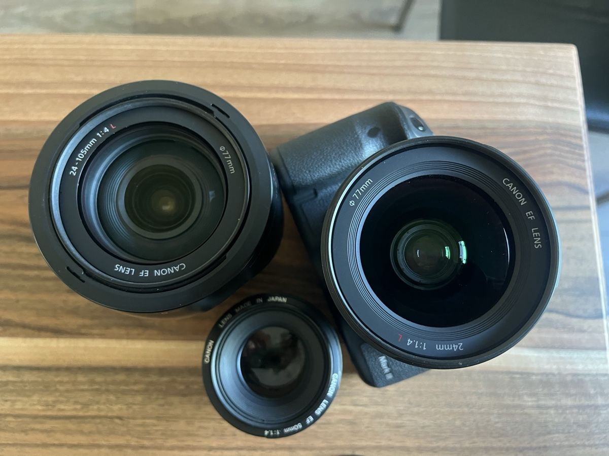 Canon Kamera: Canon EOS 5D Mark III mit 3 Objektiven und Tasche – Gebraucht aus Winterthur von palisander84 1