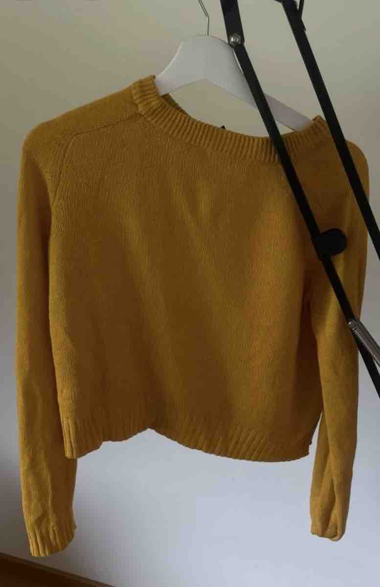H&M Pullover & Sweatshirts: Divided by H&M Sweater Yellow Size S – Gebraucht aus St-Gingolph von Ynatka 2