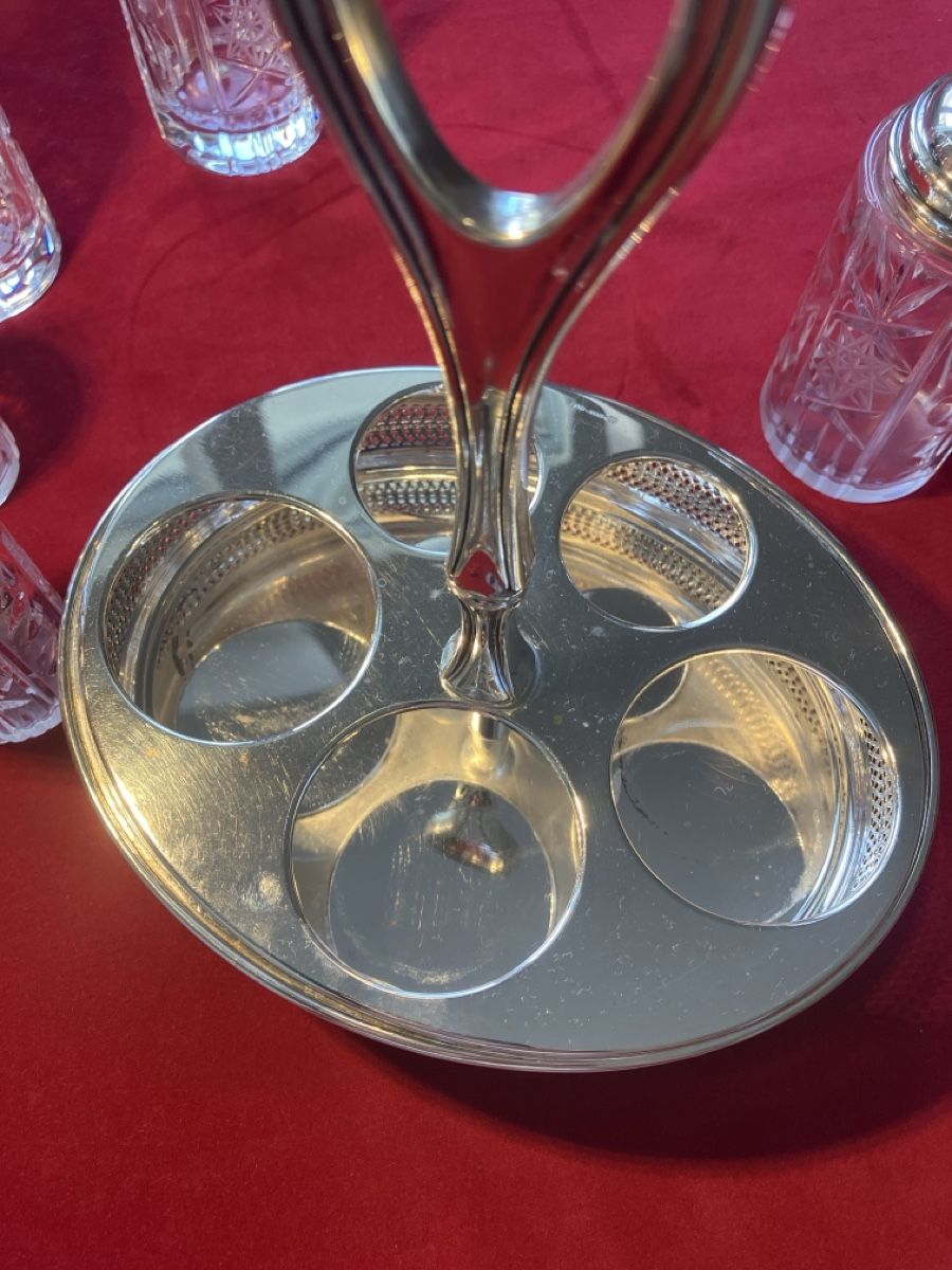 Flaconi: Schlichte Silber  Menage mit Kristall Flacons, 800er – Usato da Muralto venduto da jac_hkz5 7