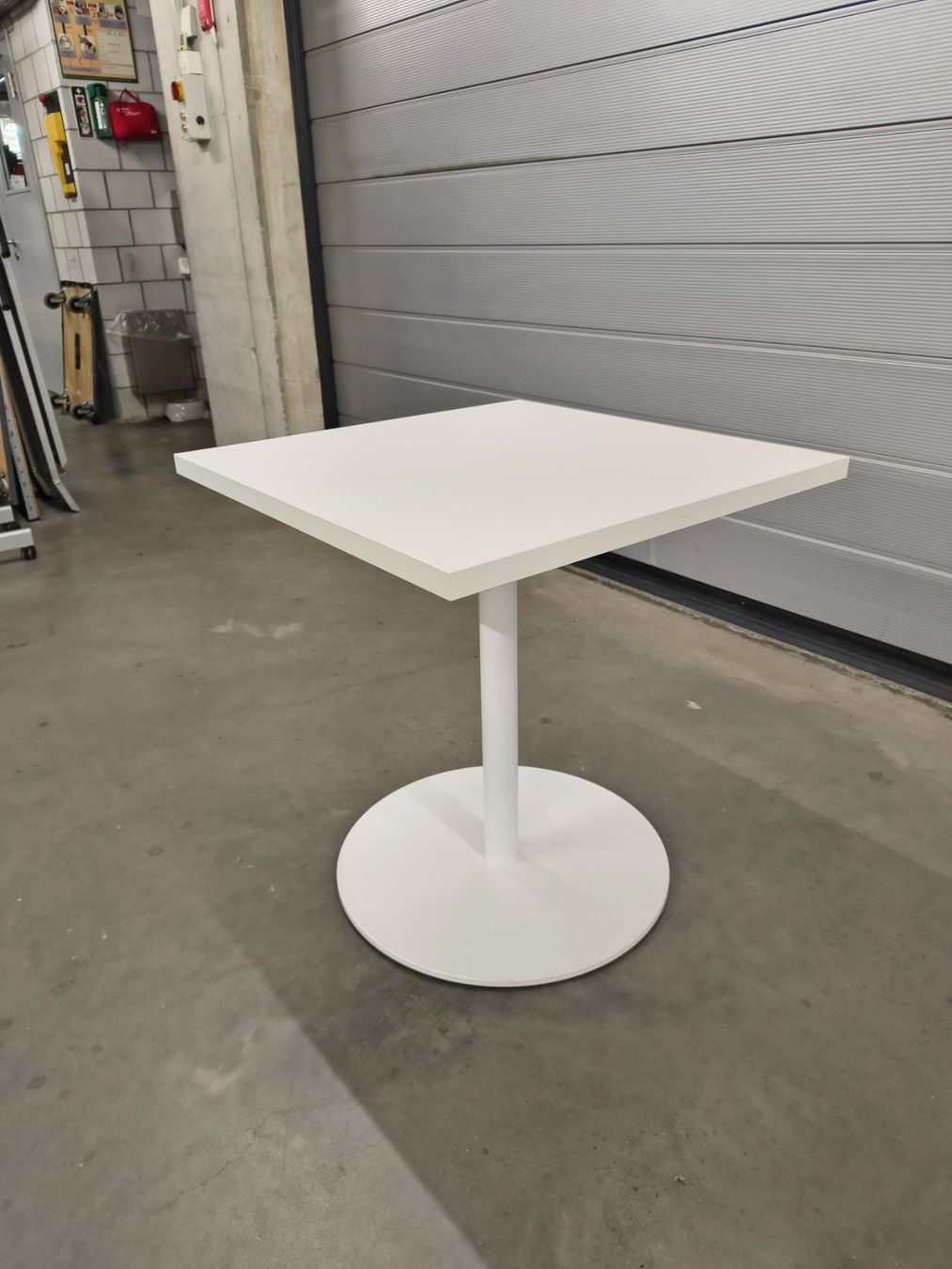 Tavoli: Brunner Bistrotisch weiss - Modell 3000 – Nuovo (secondo la descrizione) da Urtenen-Schönbühl venduto da brunner-ag