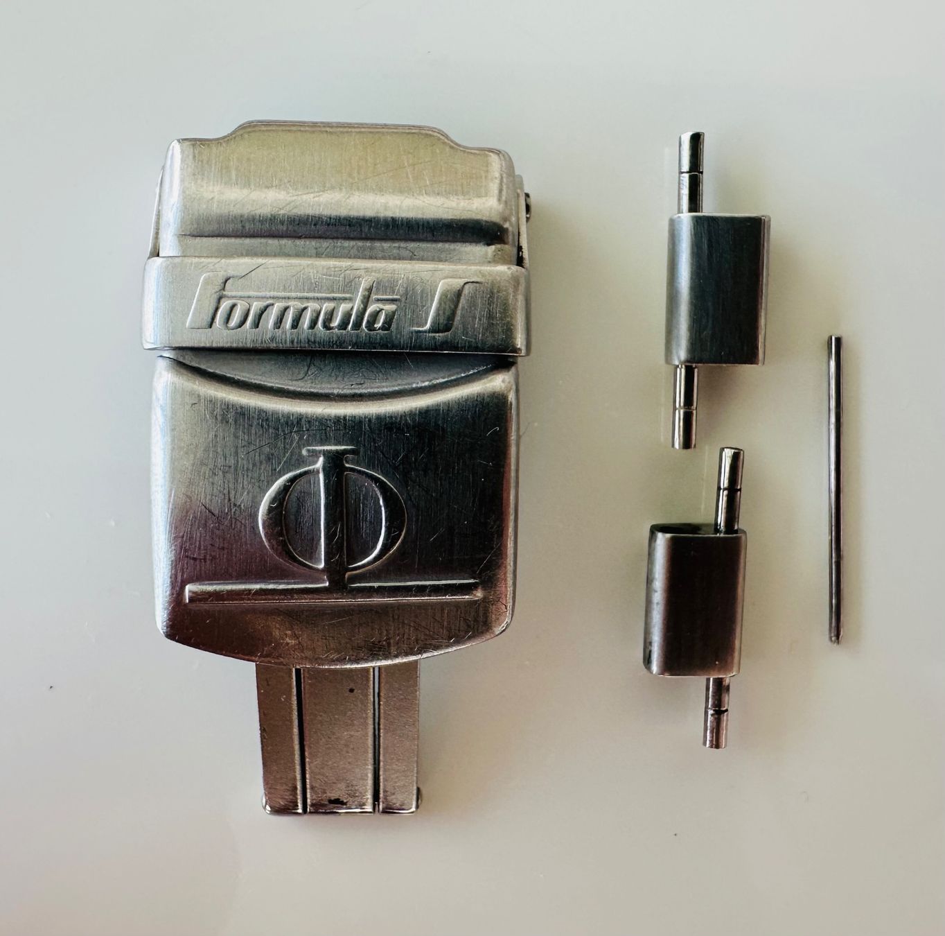 Baume & Mercier Orologi: BAUME & MERCIER FORMULA 1 - BOUCLE DÉPLOYANTE - NOS – Nuovo (secondo la descrizione) da Conthey venduto da advisia