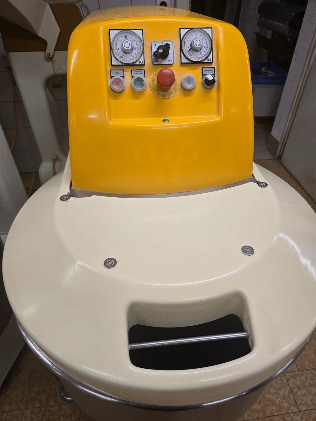 Kemper Tutte le macchine: Teigmaschine, Knetmaschine, Kemper – Usato da Steinen venduto da seb_6m2c 1