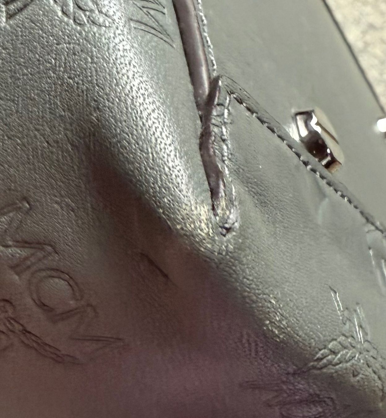 Mcm Sacs femmes: MCM Essential Tasche aus Leder – D'occasion à Ballwil par Quinaara 7