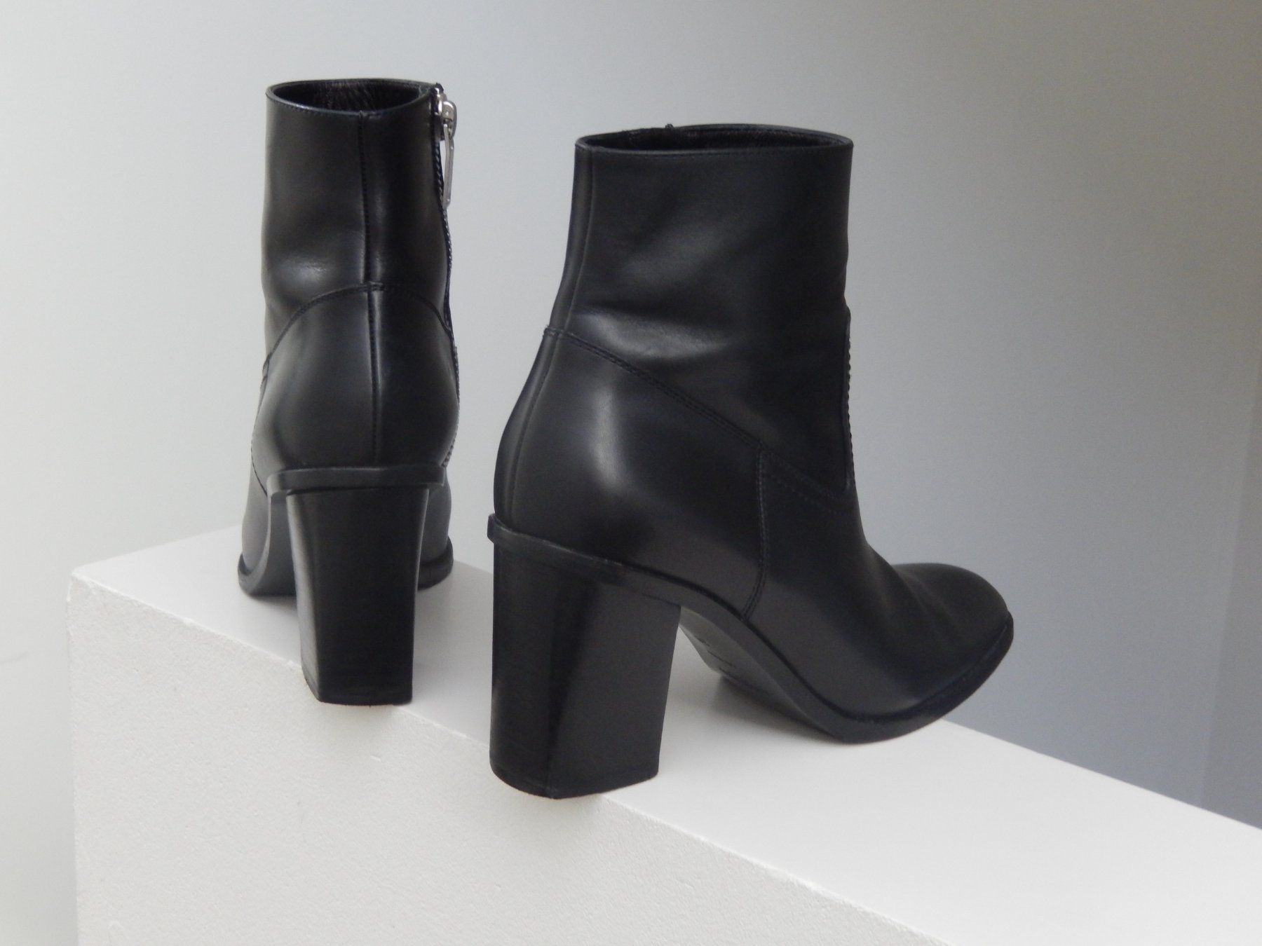 Saint Laurent Damenschuhe: Orig. SAINT LAURENT Ankleboots Gr. 38 – Gebraucht aus Tuggen von vivira 5