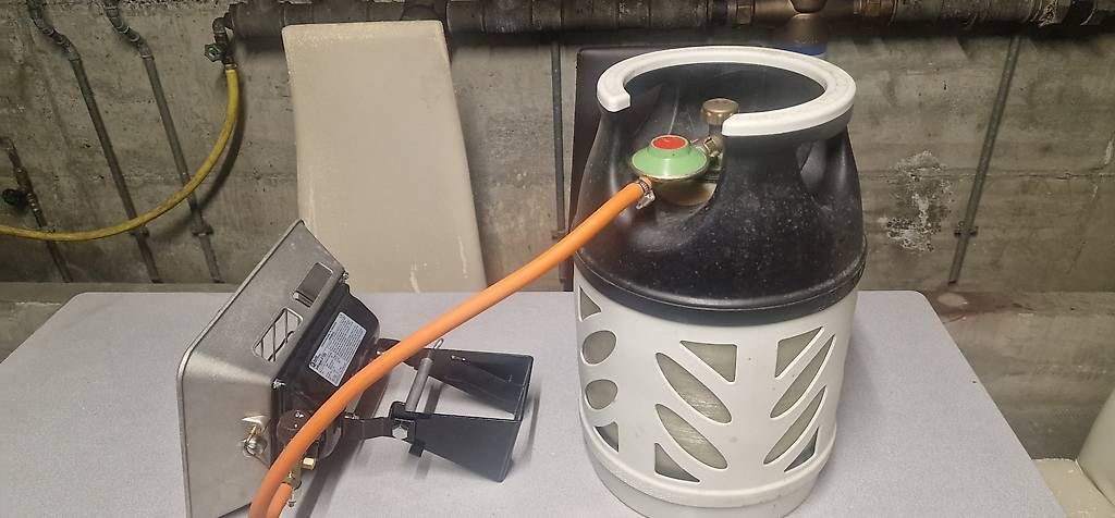 Radiatori: Chauffage à gaz – Usato da Sion venduto da bigornes 1