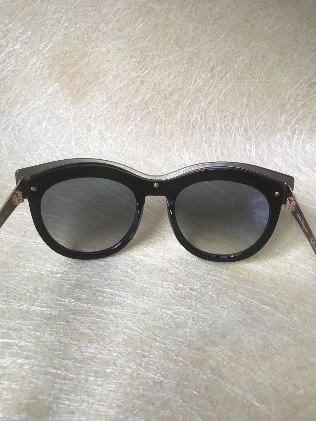 Salvatore Ferragamo Occhiali & Lenti: Lunettes de soleil Salvatore Ferragamo – Usato da La Neuveville venduto da e_perriard 4