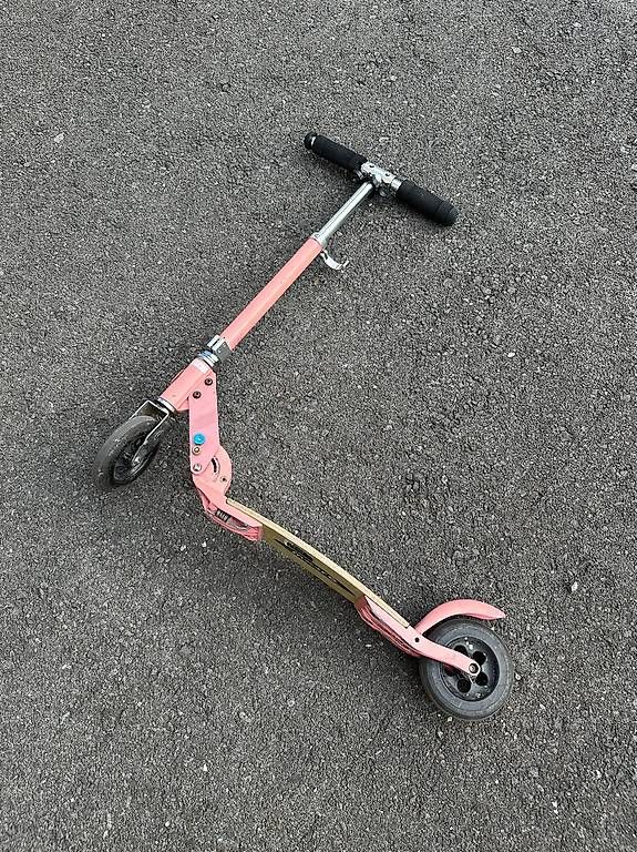Kickboard: Micro Flex Scooter / Tretroller (Rosa)  Modell SA0106 – Usato da Triesen venduto da ParZival79 1