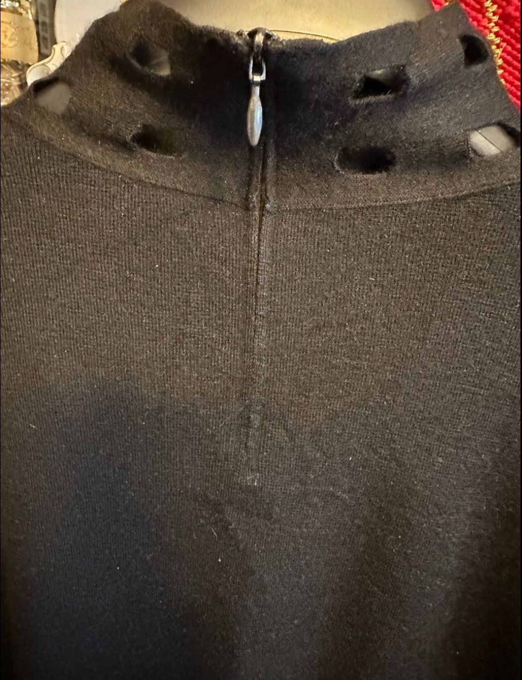 Akris Pullover & Sweatshirts: Akris Kaschmirpullover mit interessantem Cut-Out-Muster Pull – Gebraucht aus Genève von Mycollection 3