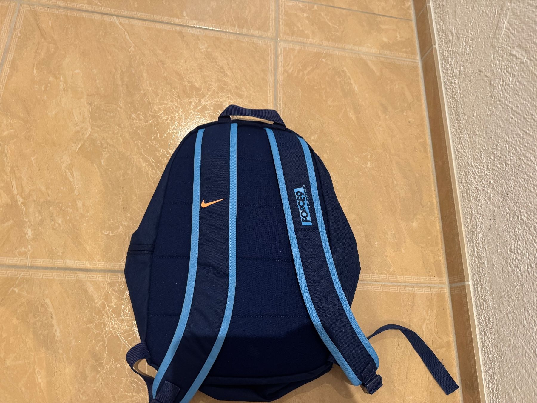 Nike Zaini: Nike Force9 neuer Rucksack – Nuovo (secondo la descrizione) da Klingnau venduto da Markus14 2