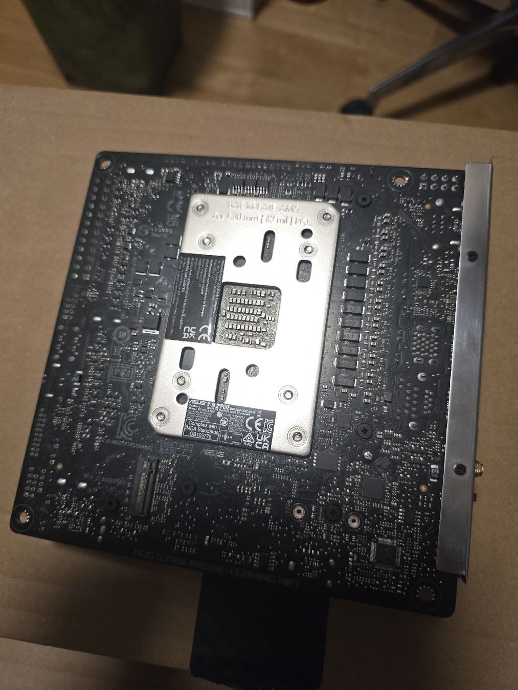 Asus Cartes mère: Carte mère ASUS ROG STRIX B650E-I GAMING Mini-ITX – D'occasion à Blonay par t0smo 2