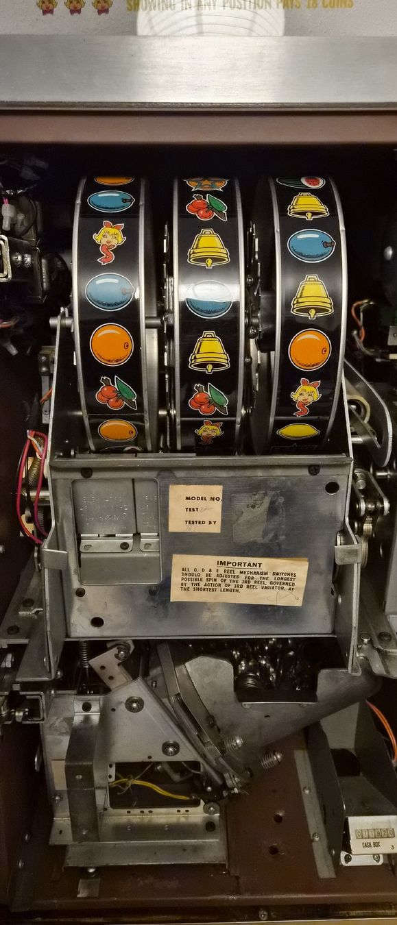Spielautomaten: Machine a sous Bally – Gebraucht aus Les Fins von Alsafa 1