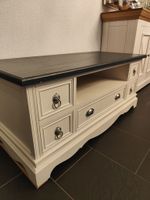 Rustikales TV-Möbel / Sideboard mit Schubladen und Ablage