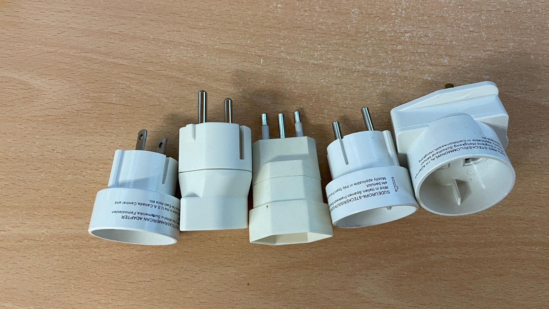 Unità & Adattatore: Reise Travel Adapter Set 5-teilig – Usato da Glattfelden venduto da cybermaxx 2