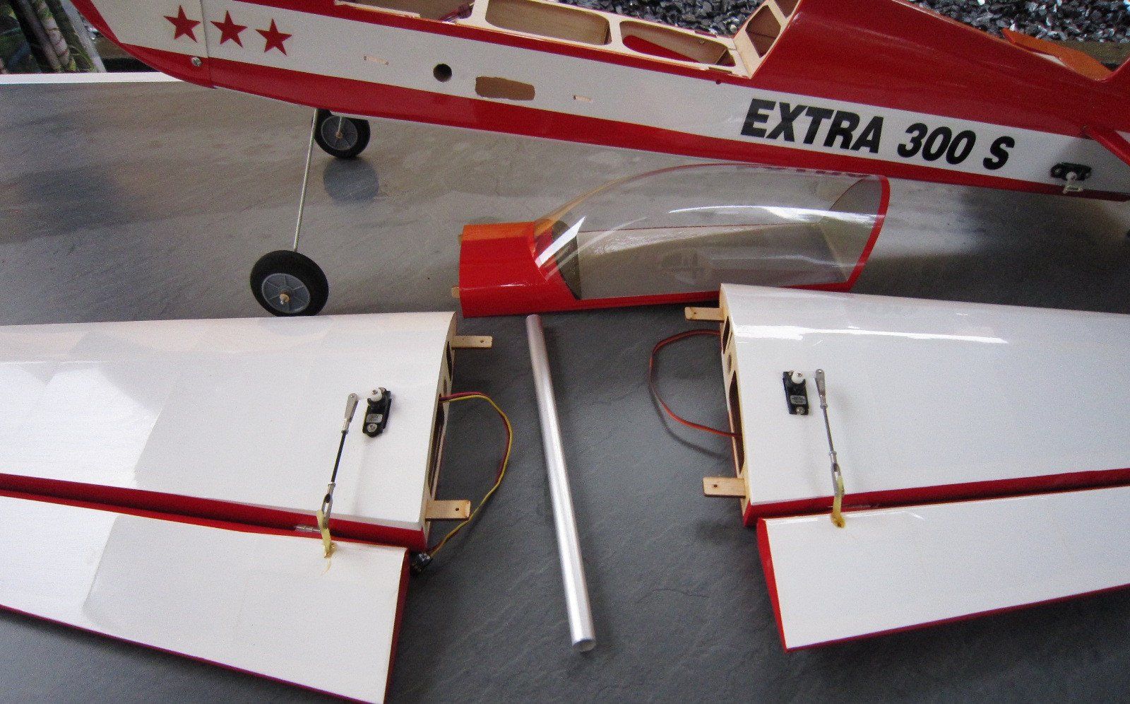 RC Kits de montage: Extra 300 S (1/7.5) – D'occasion à Niederuzwil par Pmojzisek 5