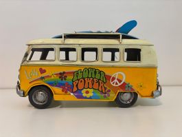 VW Bus Hippie‐Bus aus Blech