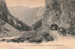 Gross St Bernhard VS Strasse Tunnel Pferdekutsche