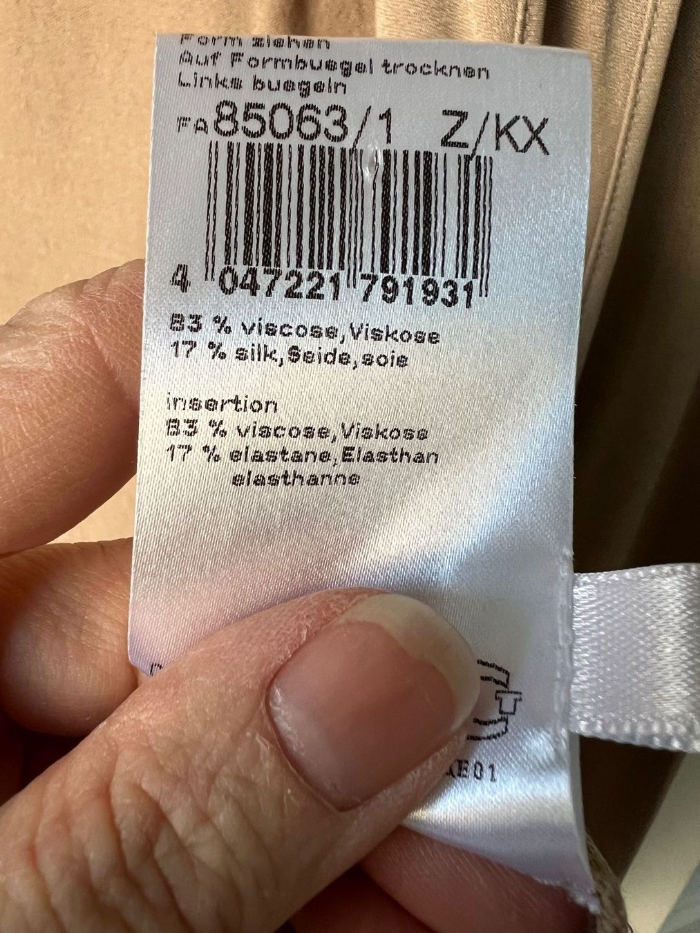 Marc Cain Giacche: Sommerliche Marc Cain Strickjacke – Nuovo (secondo la descrizione) da Wettingen venduto da behave2807 4